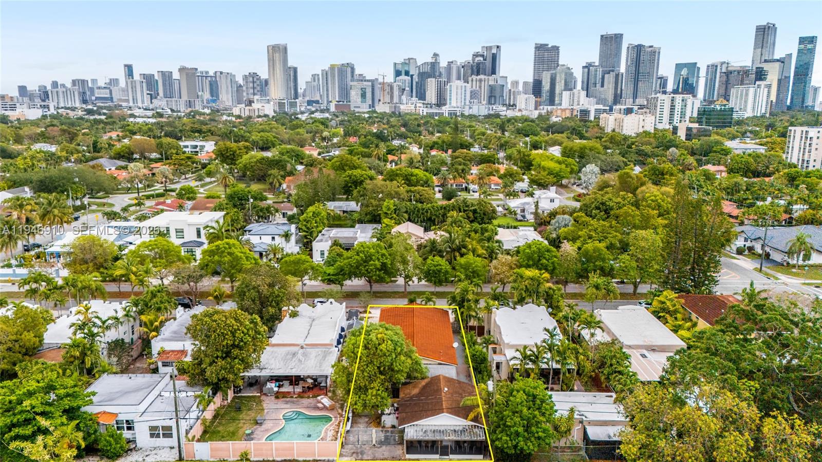 426 SW 26th Rd Miami, FL 33129