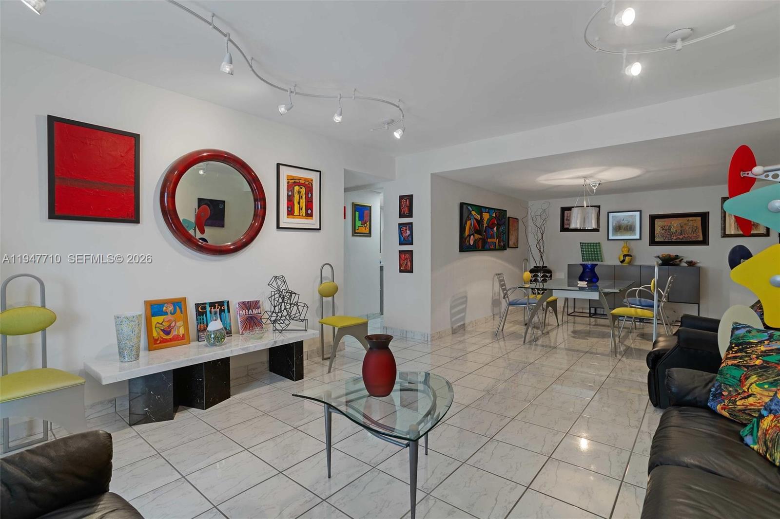 1623 Collins Ave #812 Miami Beach, FL 33139