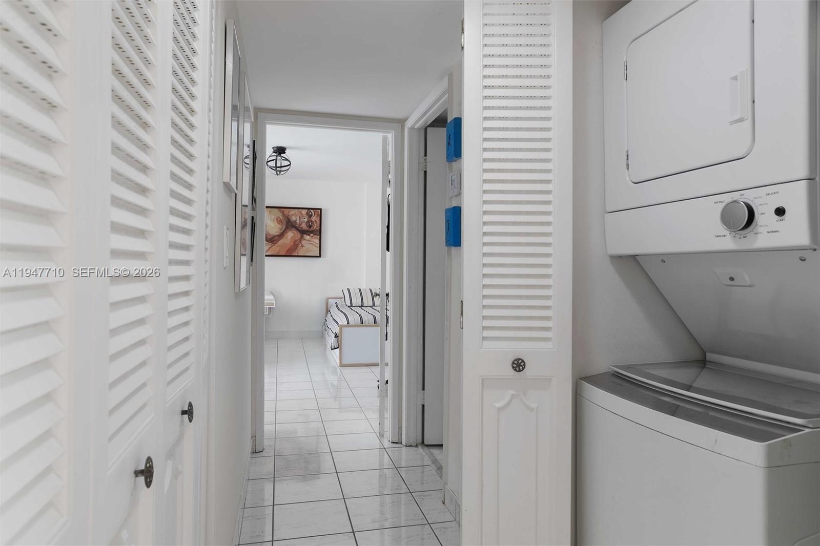 1623 Collins Ave #812 Miami Beach, FL 33139