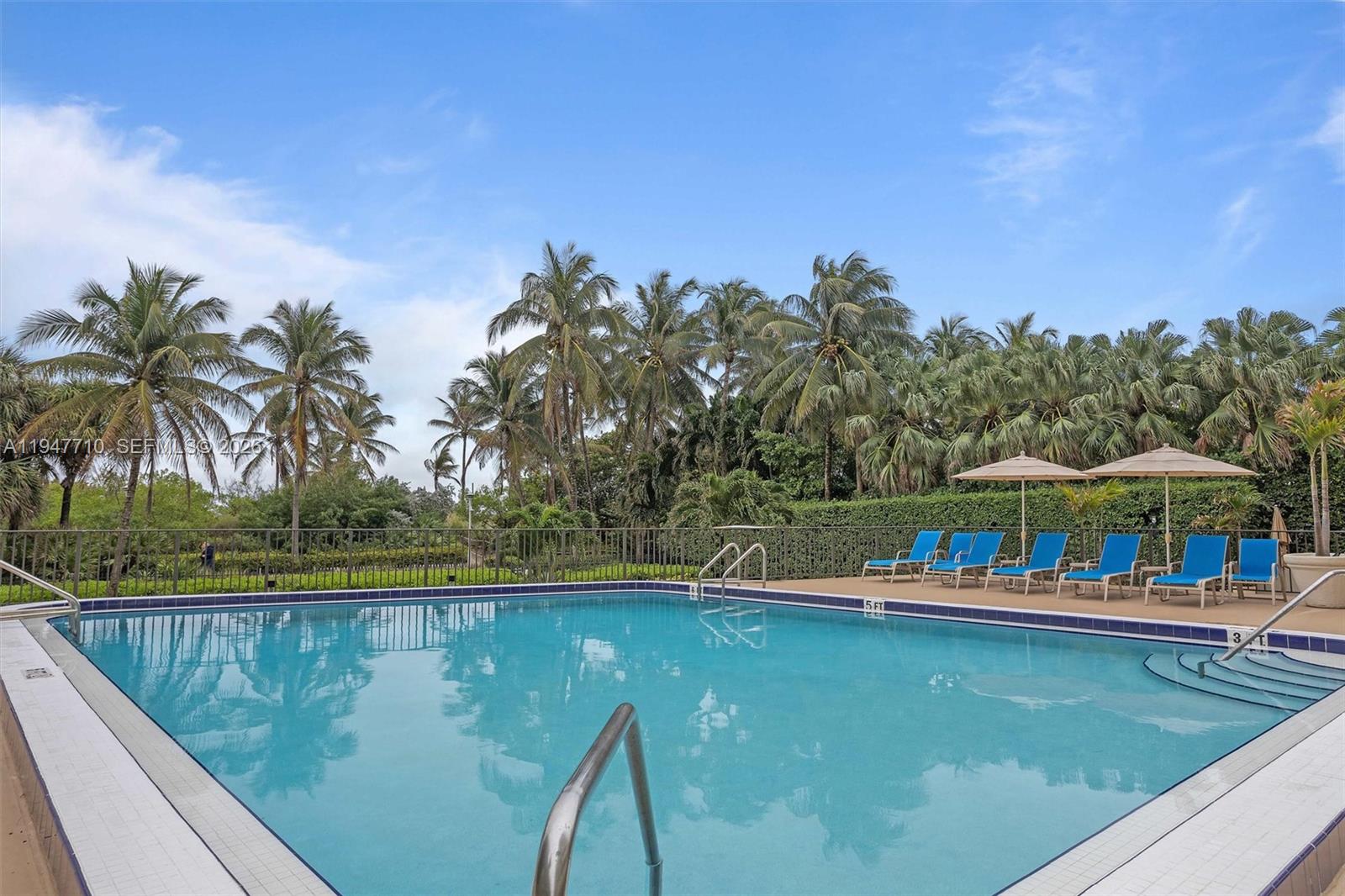 1623 Collins Ave #812 Miami Beach, FL 33139