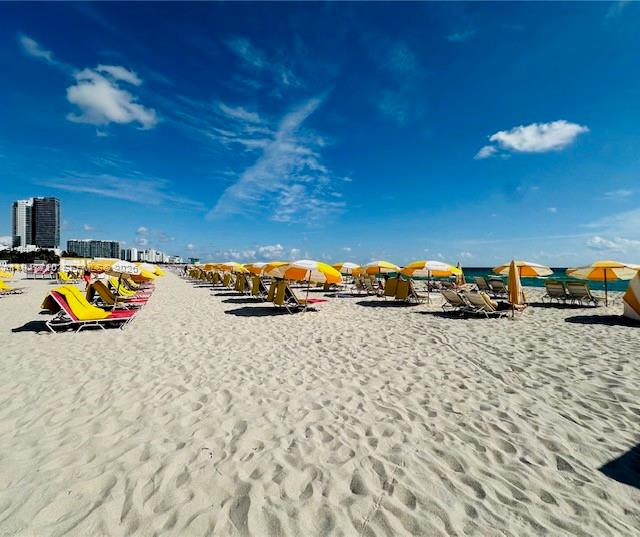 1623 Collins Ave #812 Miami Beach, FL 33139