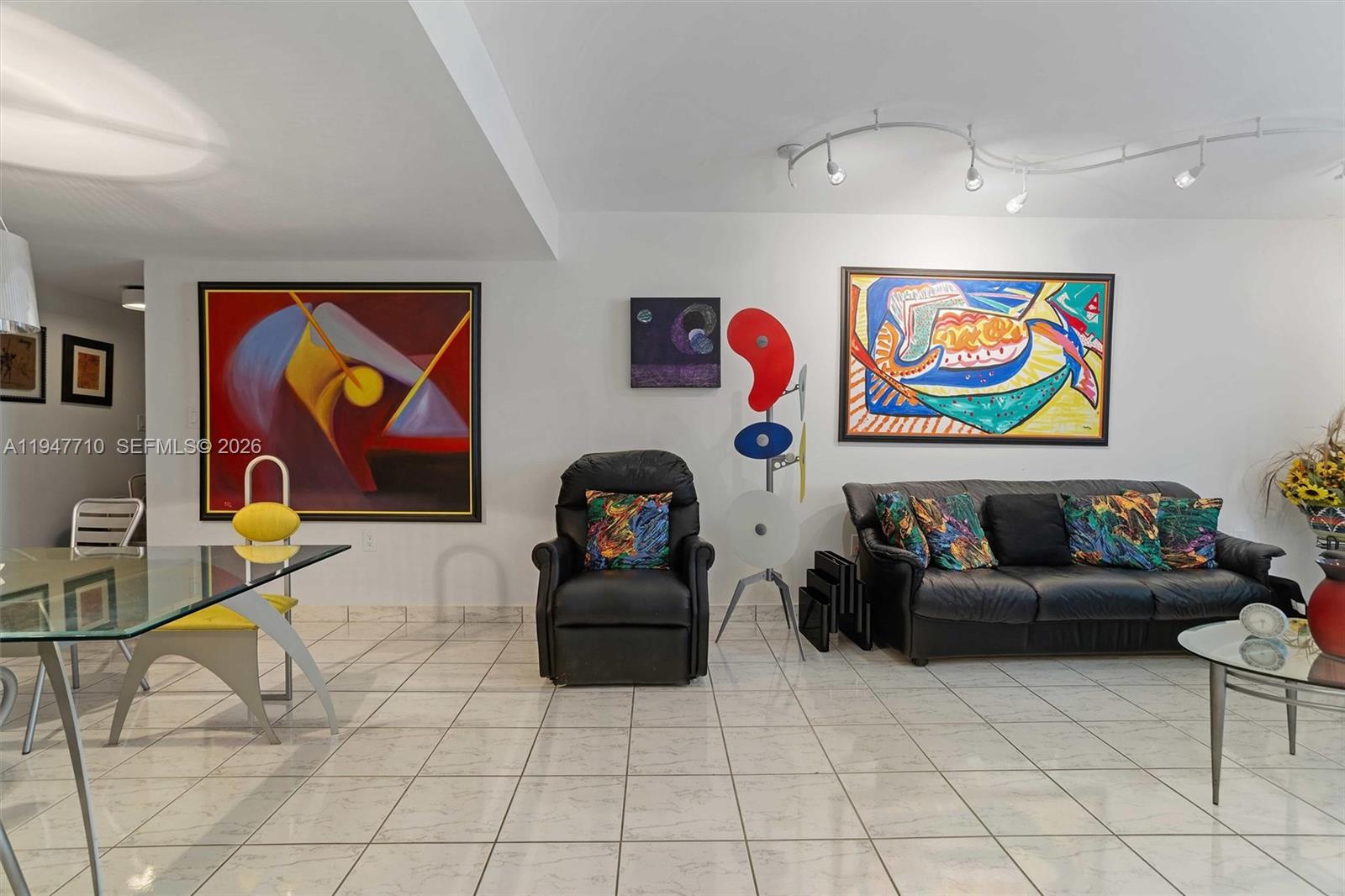 1623 Collins Ave #812 Miami Beach, FL 33139