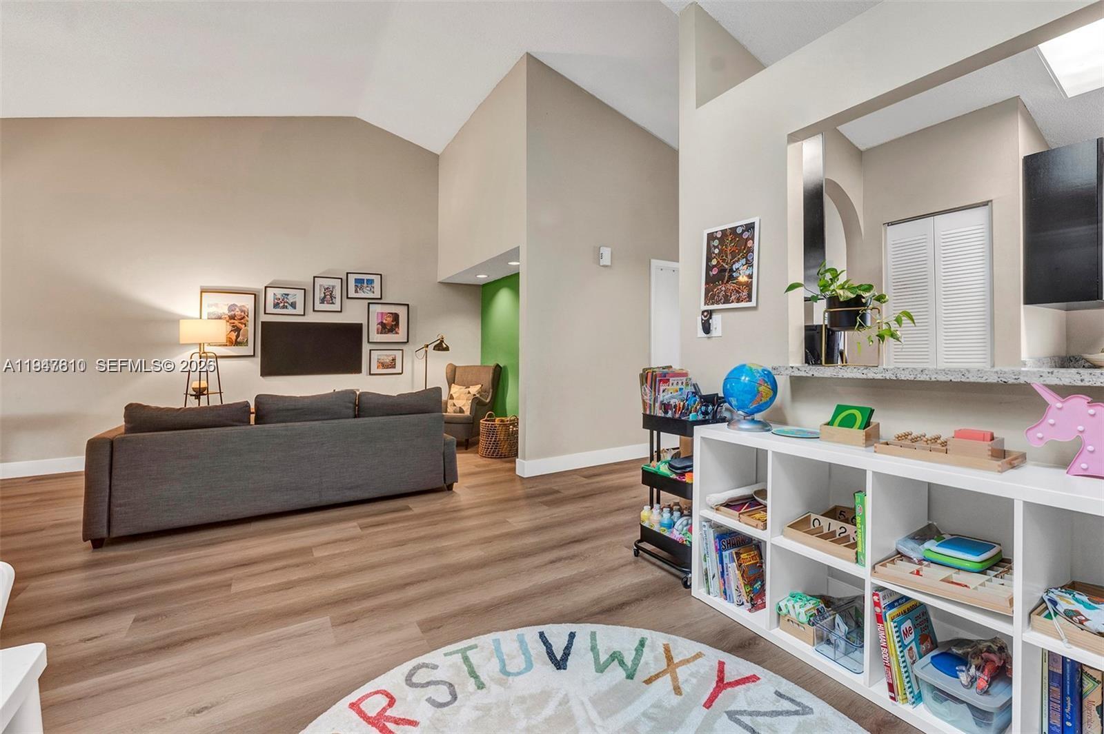 123 NW 98th Ter Plantation, FL 33324