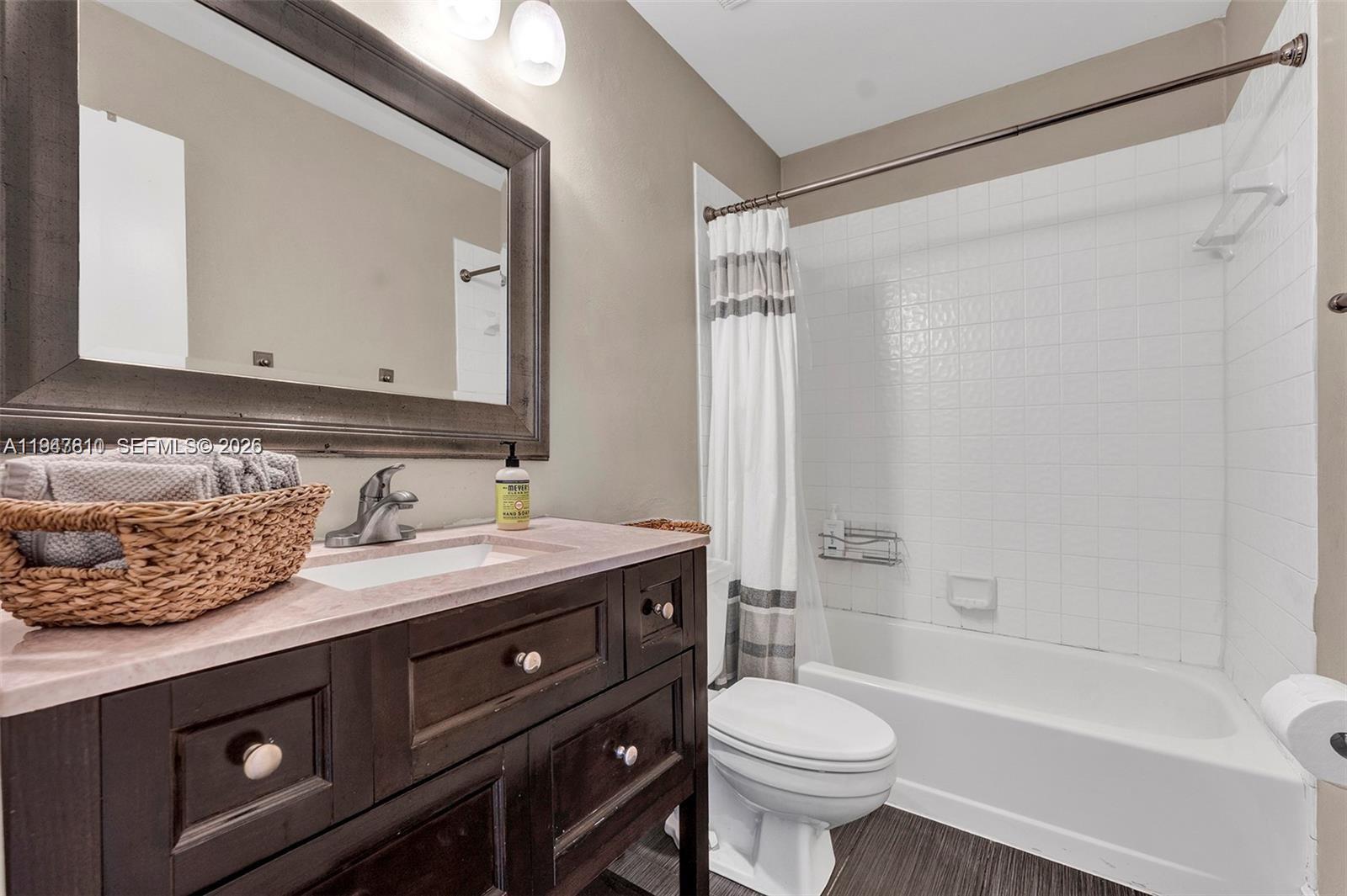 123 NW 98th Ter Plantation, FL 33324