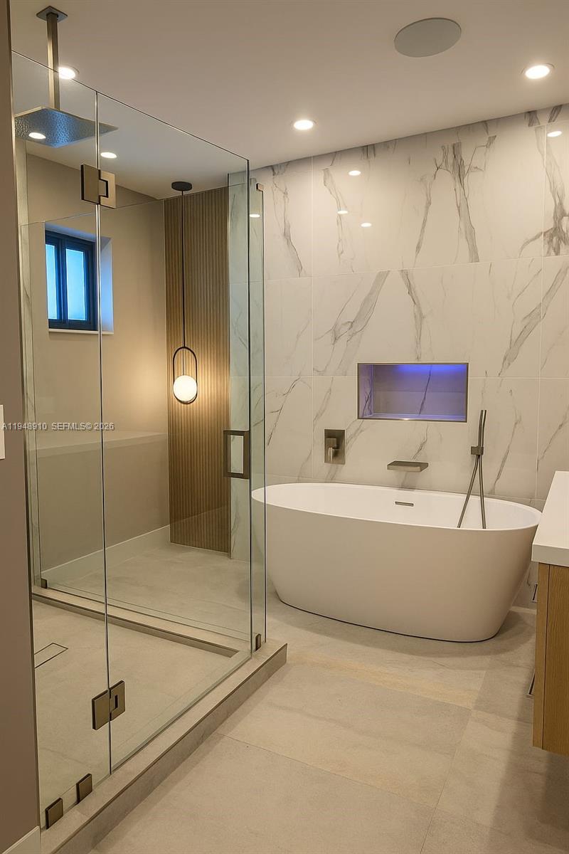 1201 Diplomat Pkwy Hollywood, FL 33019