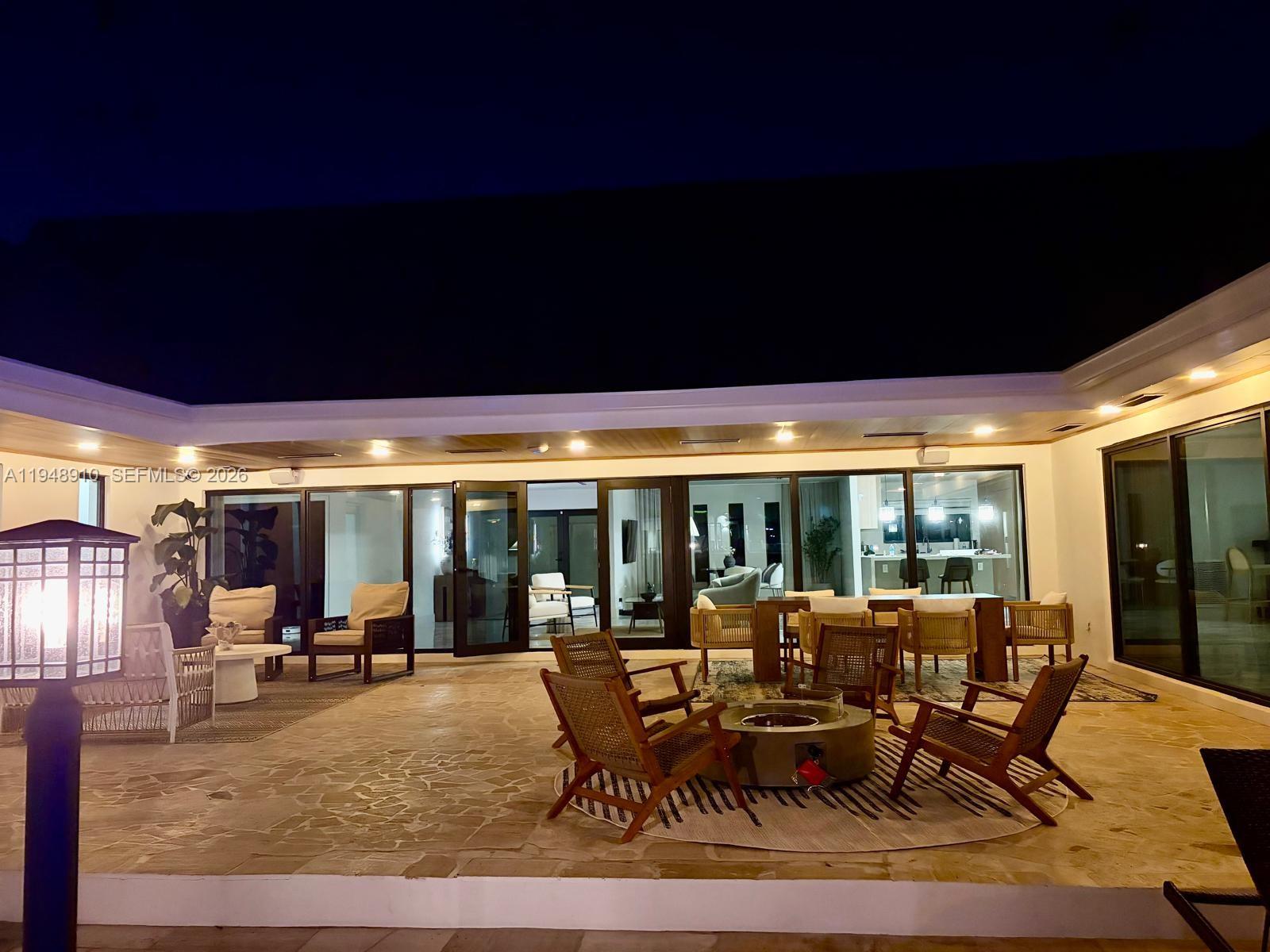 1201 Diplomat Pkwy Hollywood, FL 33019