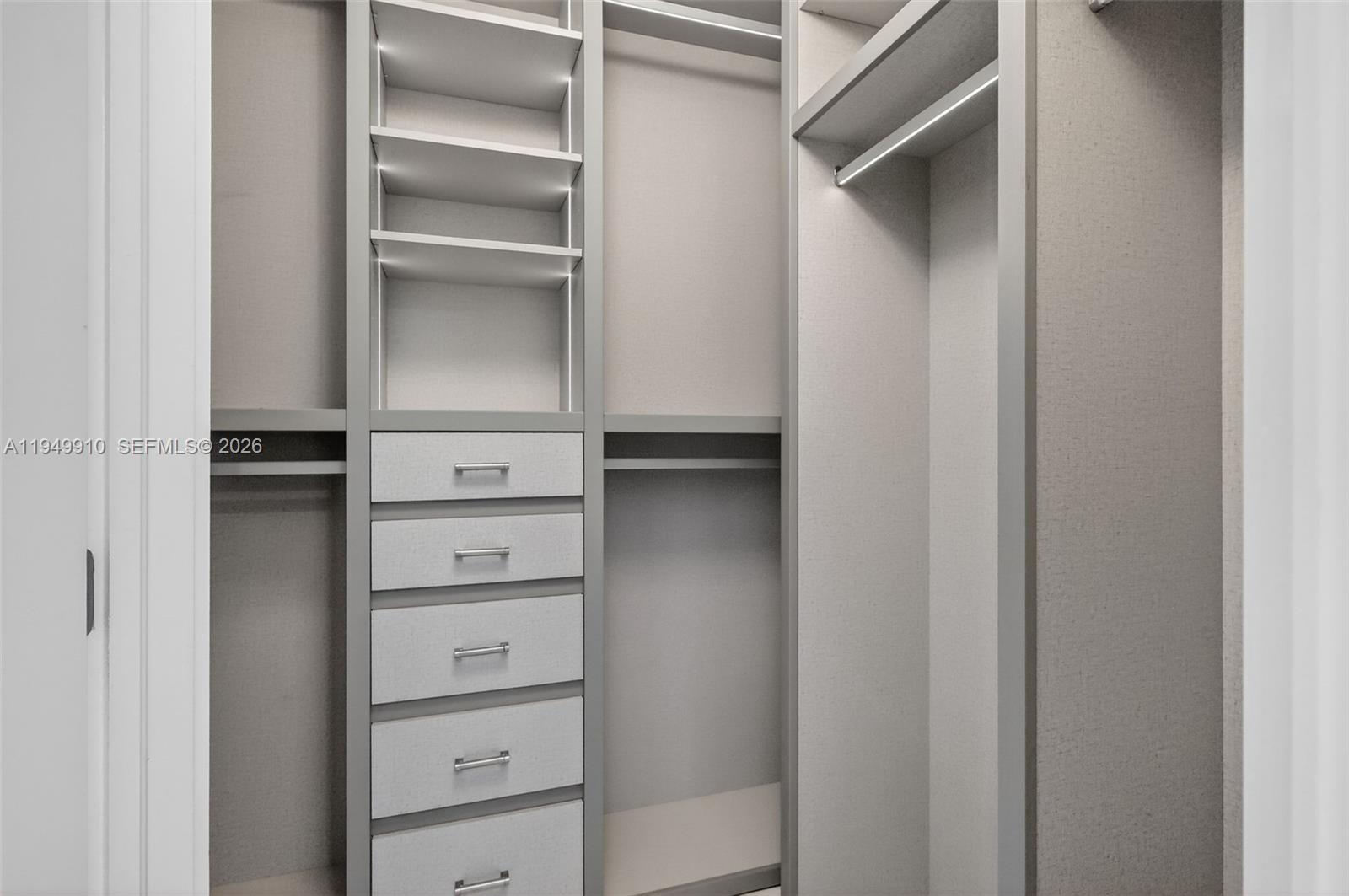 image The Waverly at South Beach16