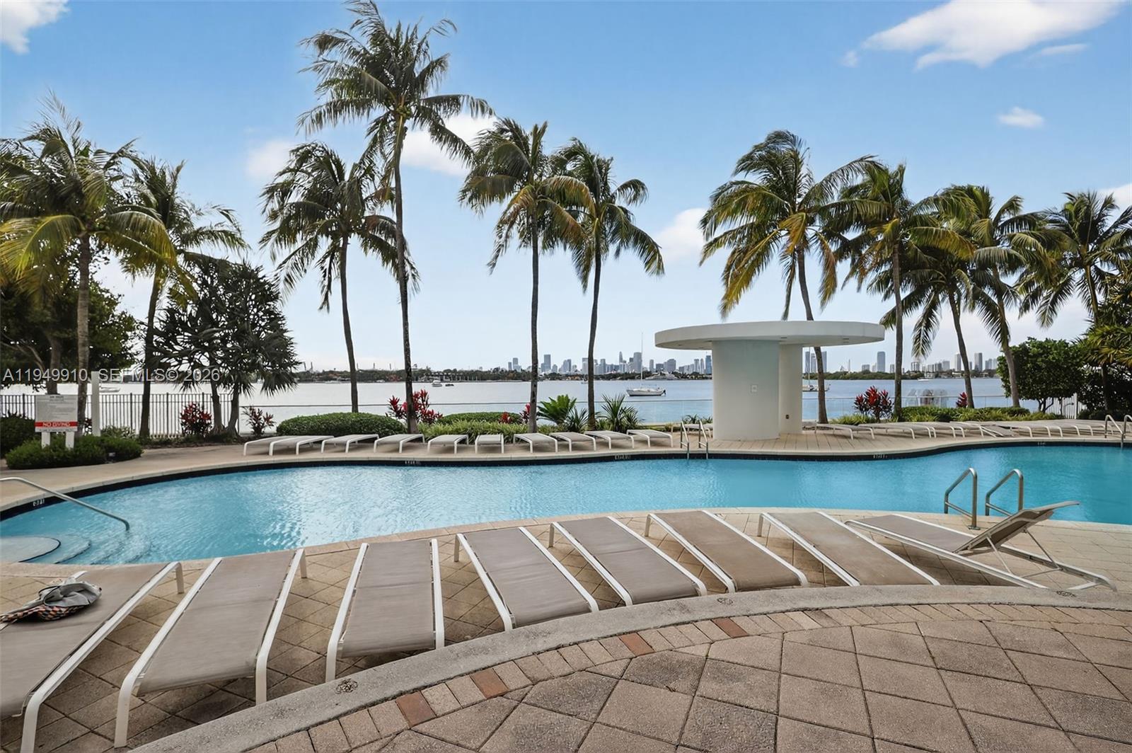 image The Waverly at South Beach37