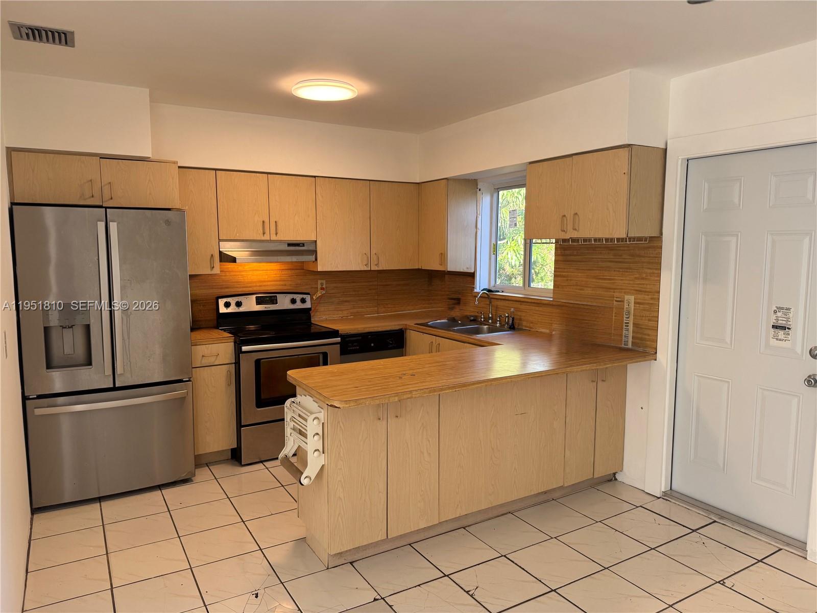 3535 NW 82nd St Miami, FL 33147