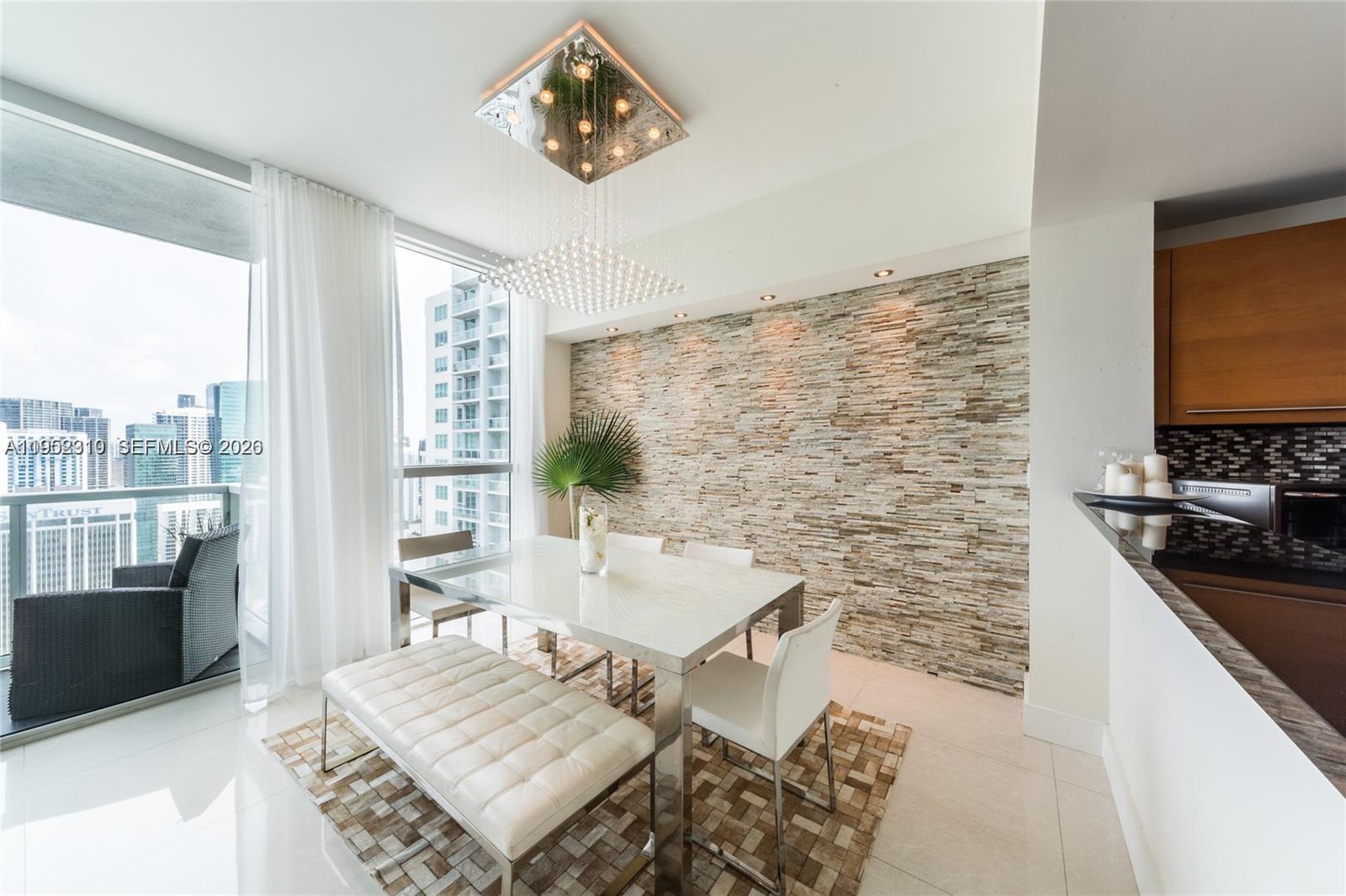 image Vizcayne North5