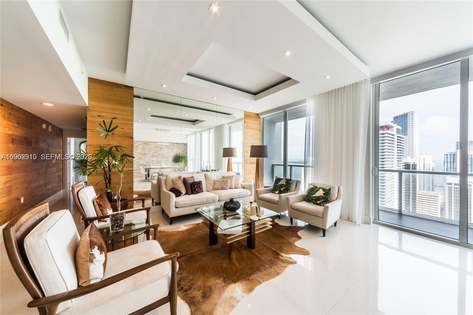 image Vizcayne North7