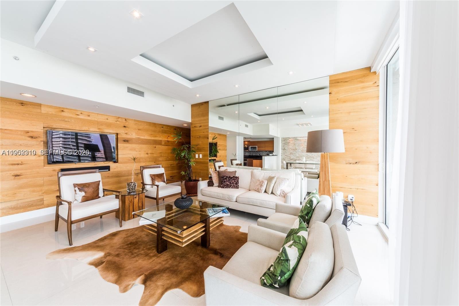 image Vizcayne North8