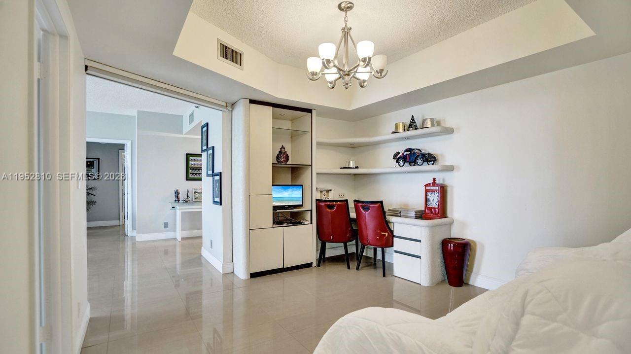 20281 E Country Clb Dr #809 Aventura, FL 33180