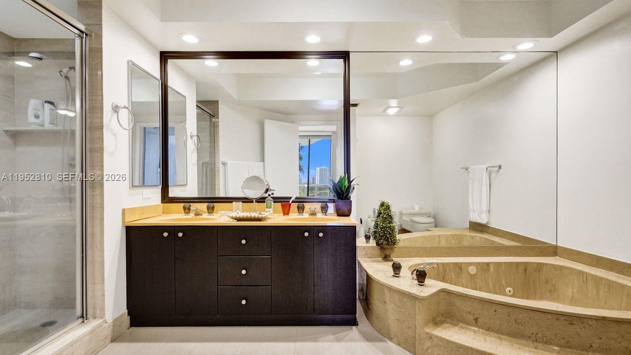 20281 E Country Clb Dr #809 Aventura, FL 33180