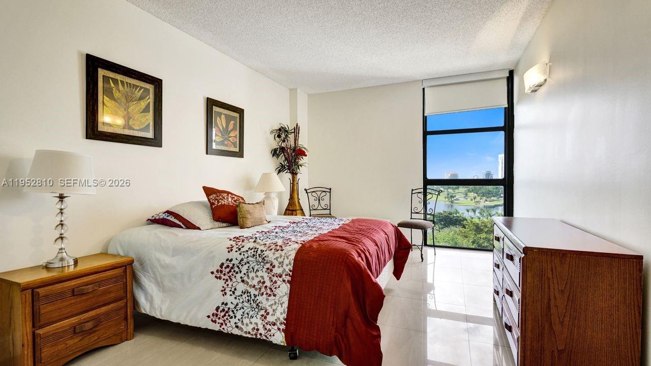 20281 E Country Clb Dr #809 Aventura, FL 33180