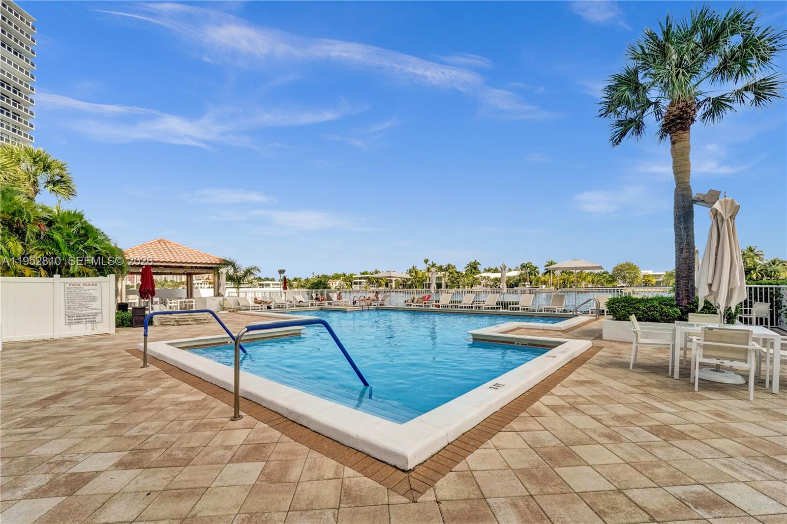 20281 E Country Clb Dr #809 Aventura, FL 33180