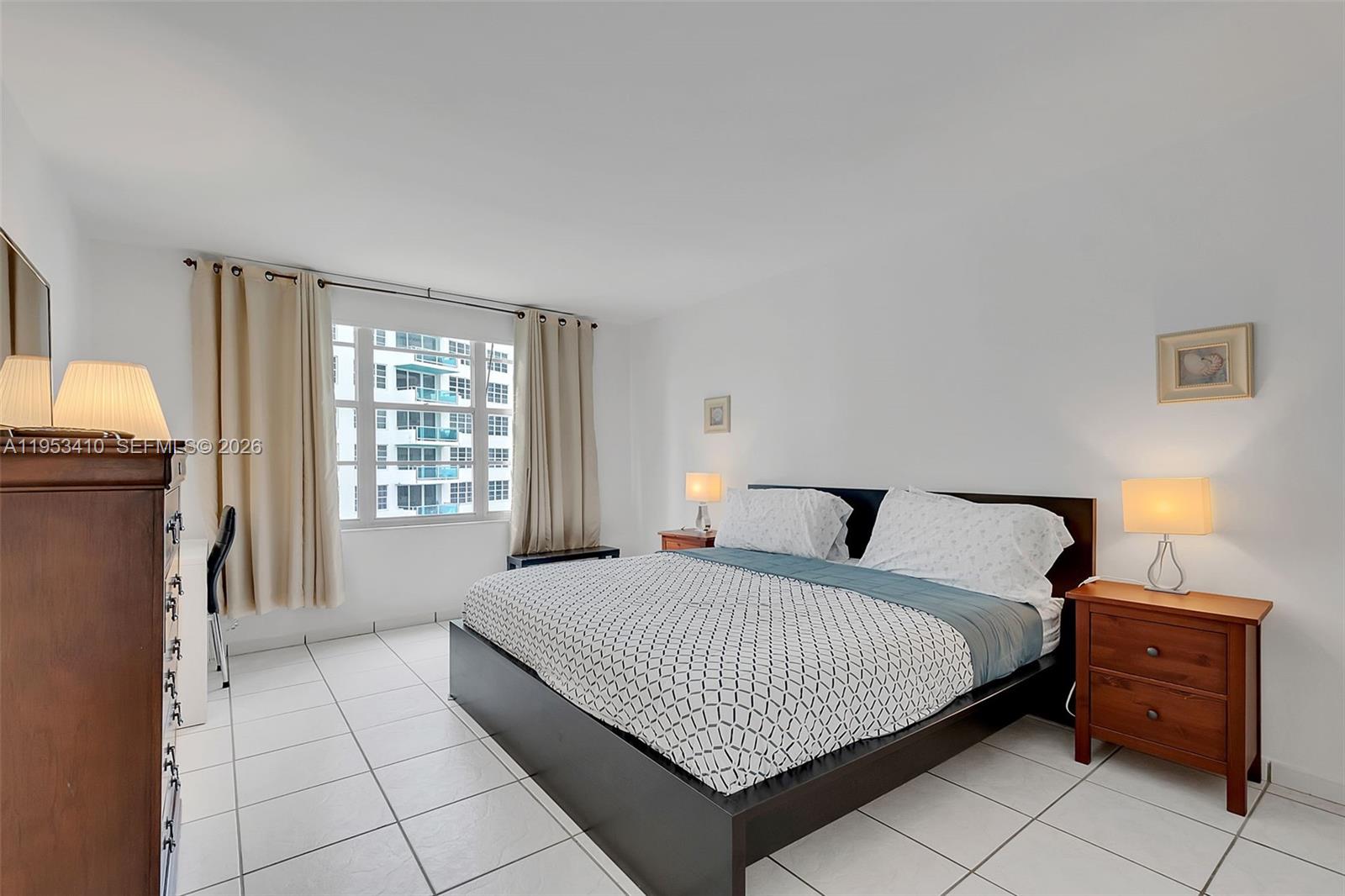 5151 Collins Ave #729 Miami Beach, FL 33140