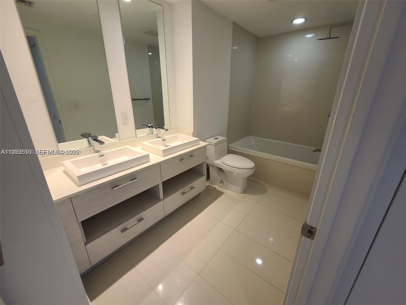 image Brickell Heights West3