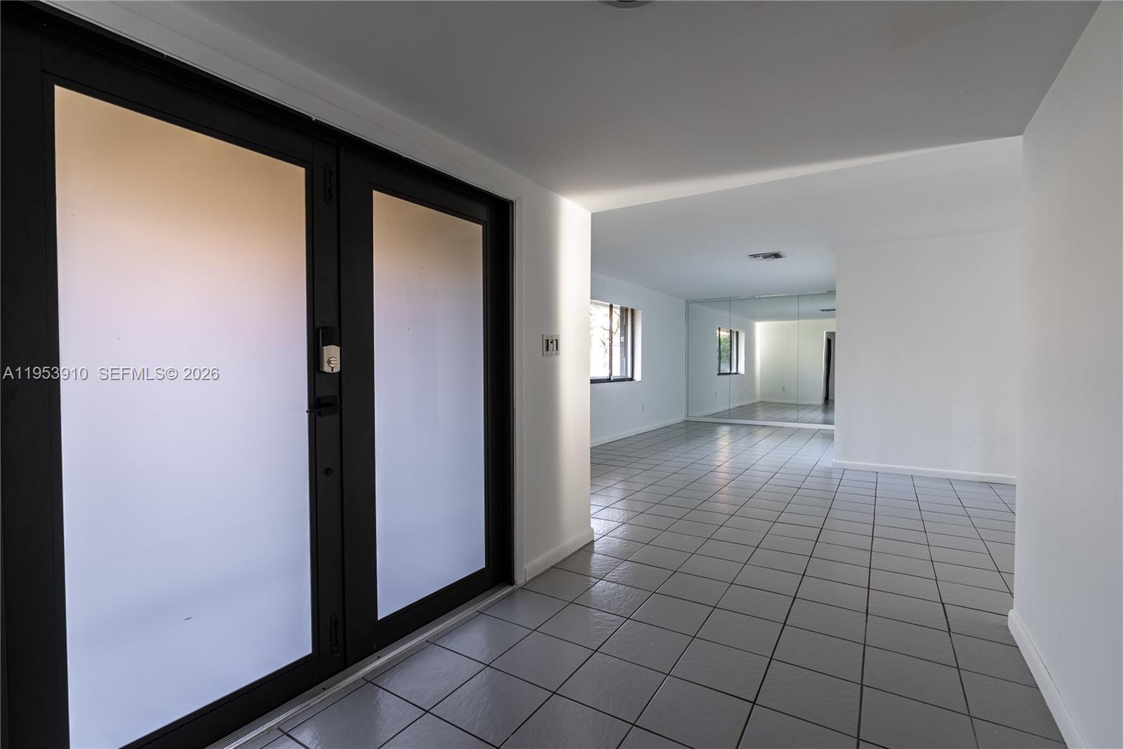 6371 Hutchinson Rd Miami Lakes, FL 33014