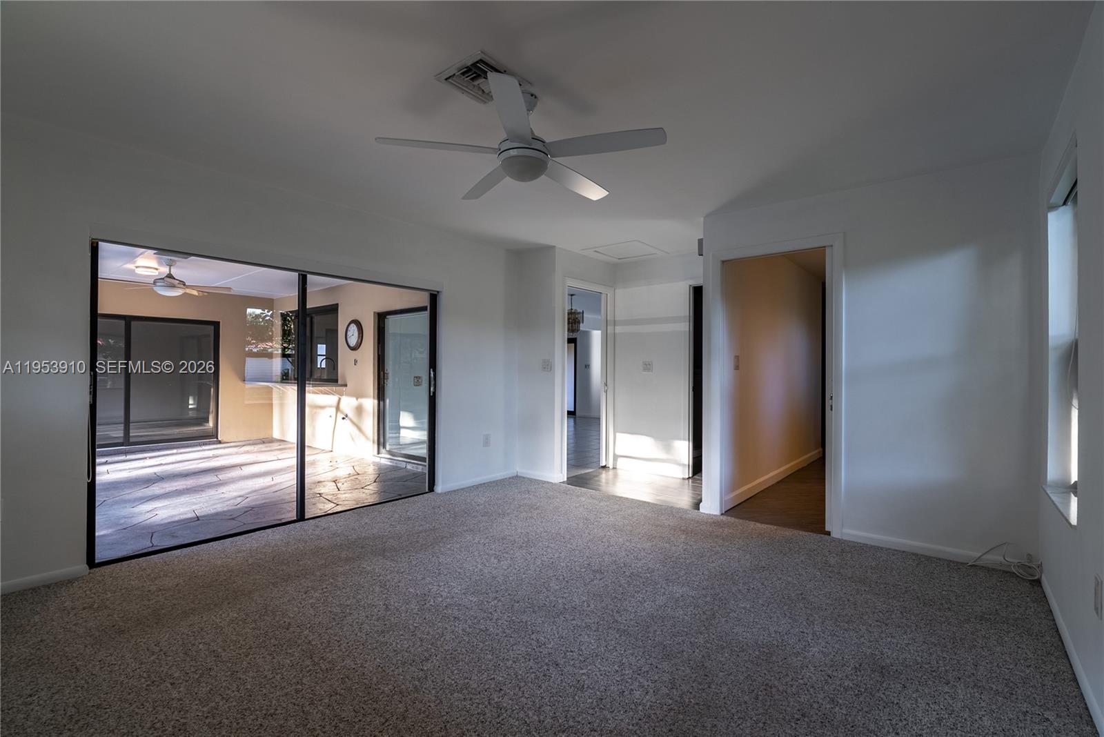 6371 Hutchinson Rd Miami Lakes, FL 33014