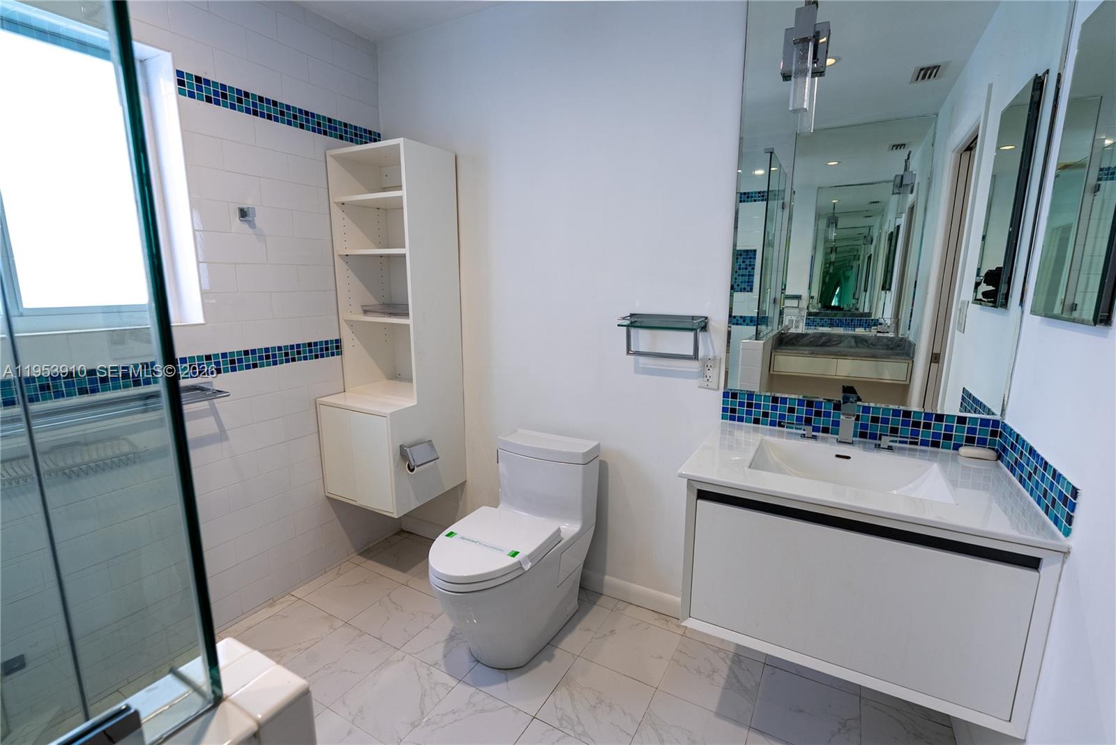 6371 Hutchinson Rd Miami Lakes, FL 33014