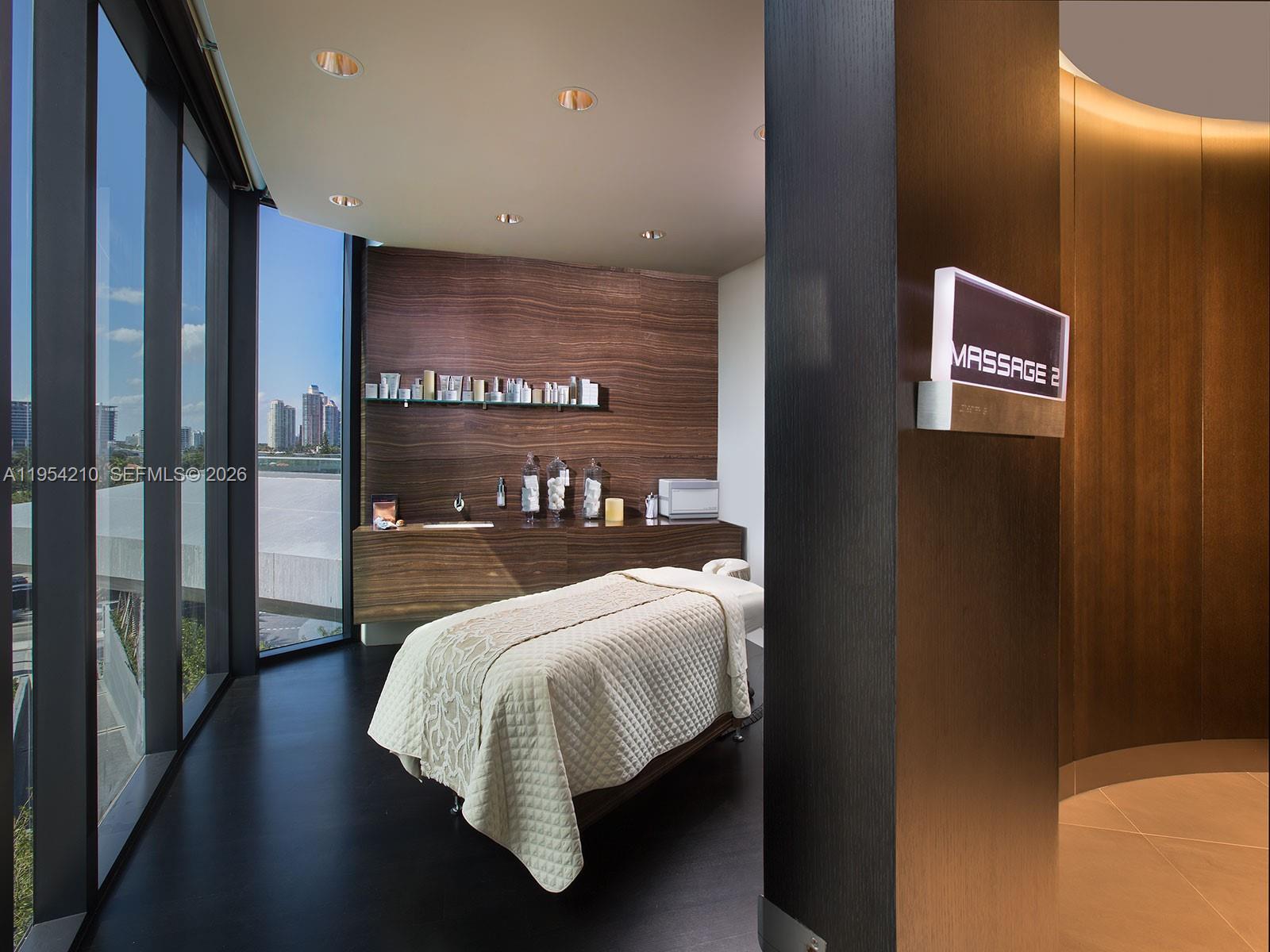 image Porsche Design Tower50