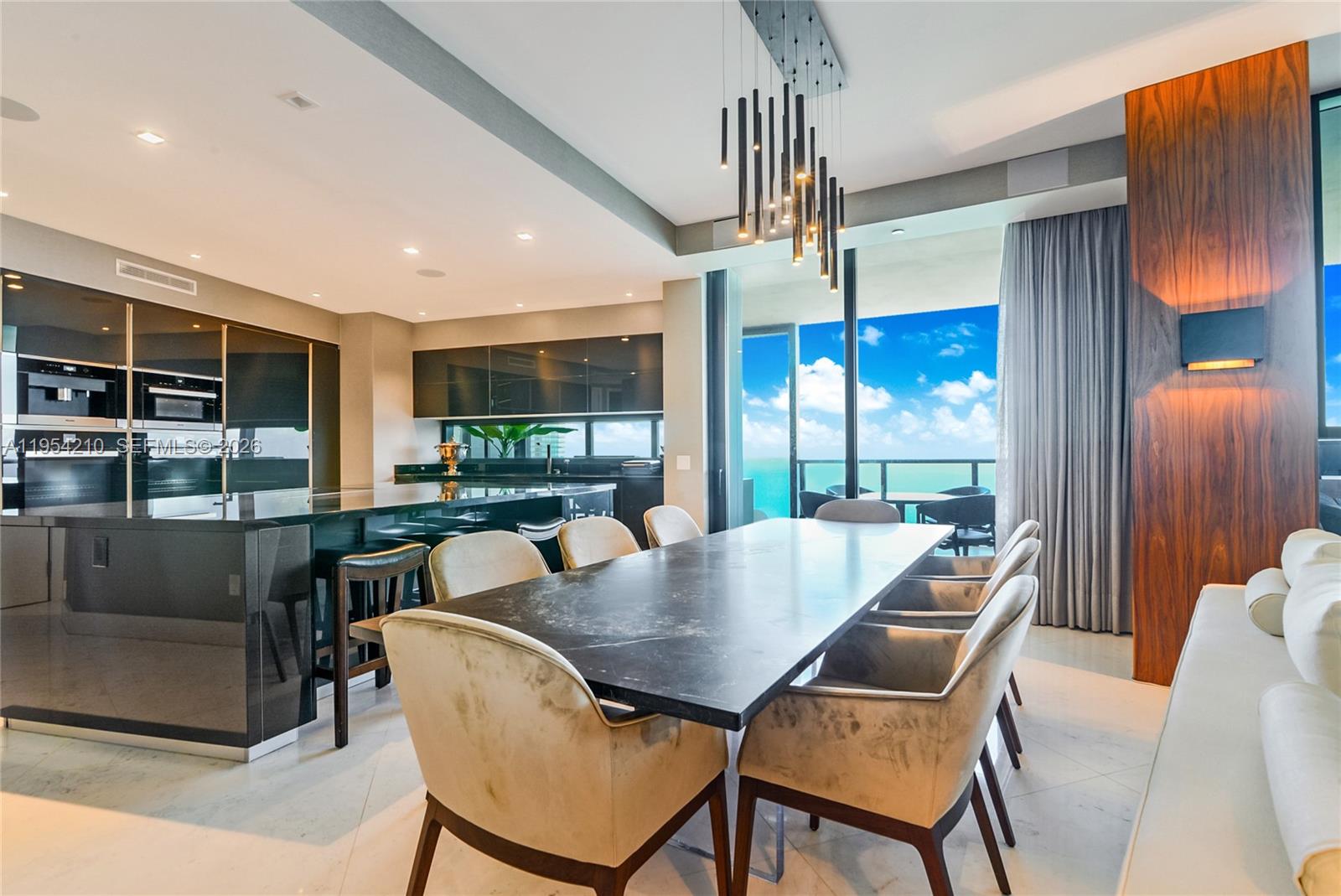 image Porsche Design Tower6