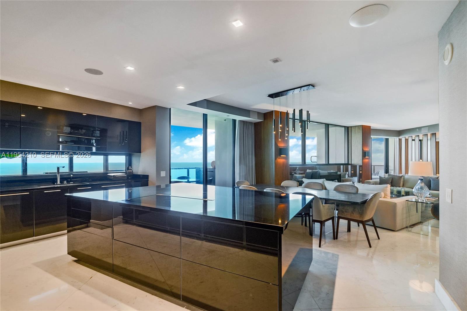 image Porsche Design Tower7