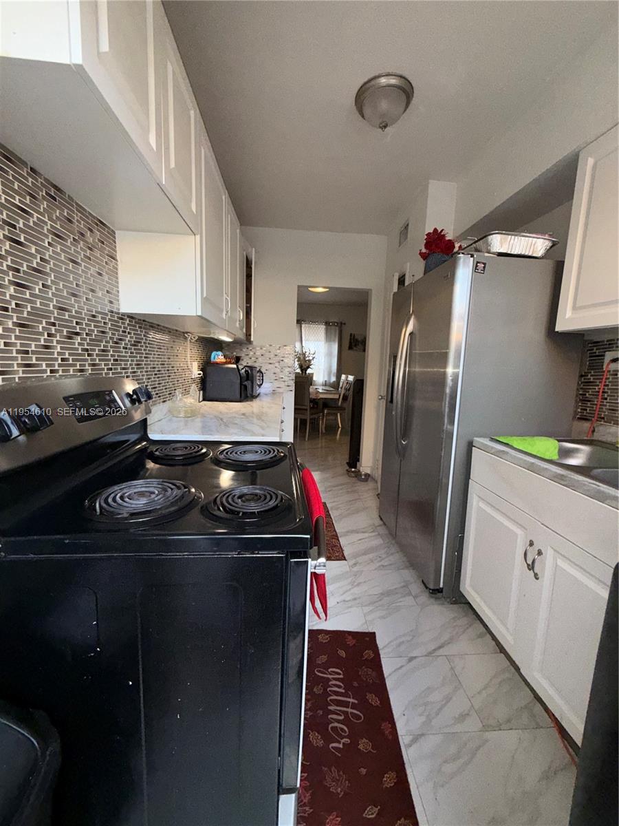 1041 NW 30th St Miami, FL 33127