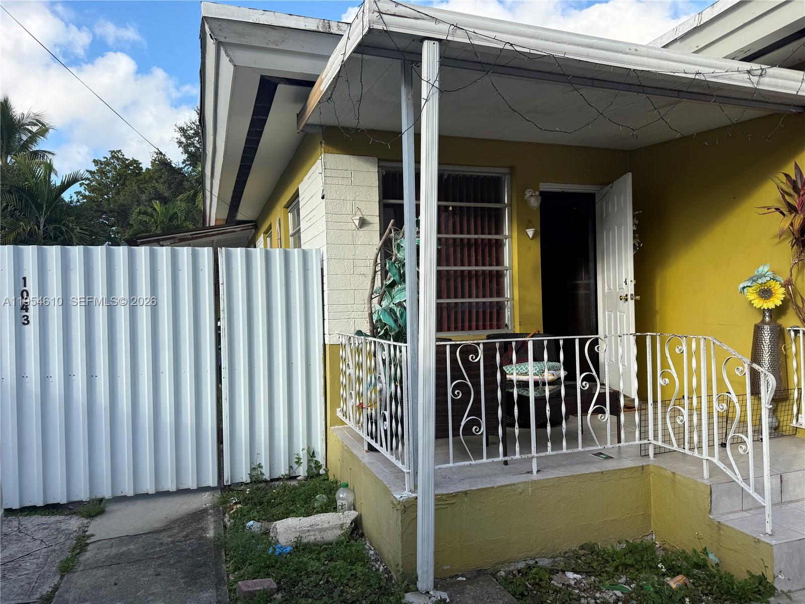 1041 NW 30th St Miami, FL 33127