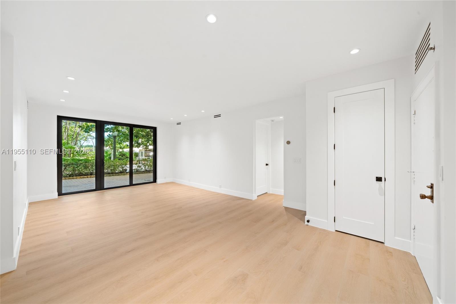 1111 Crandon Blvd #B103