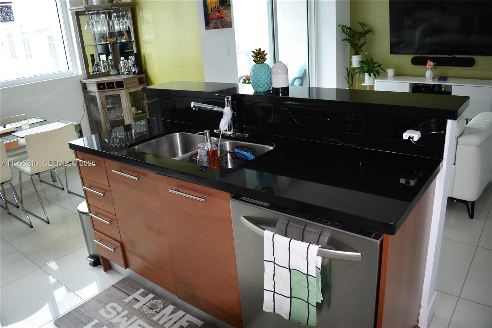 image Vizcayne South27