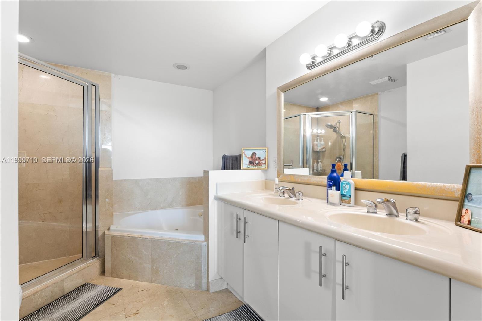 7910 Harbor Is Dr #402 North Bay Village, FL 33141