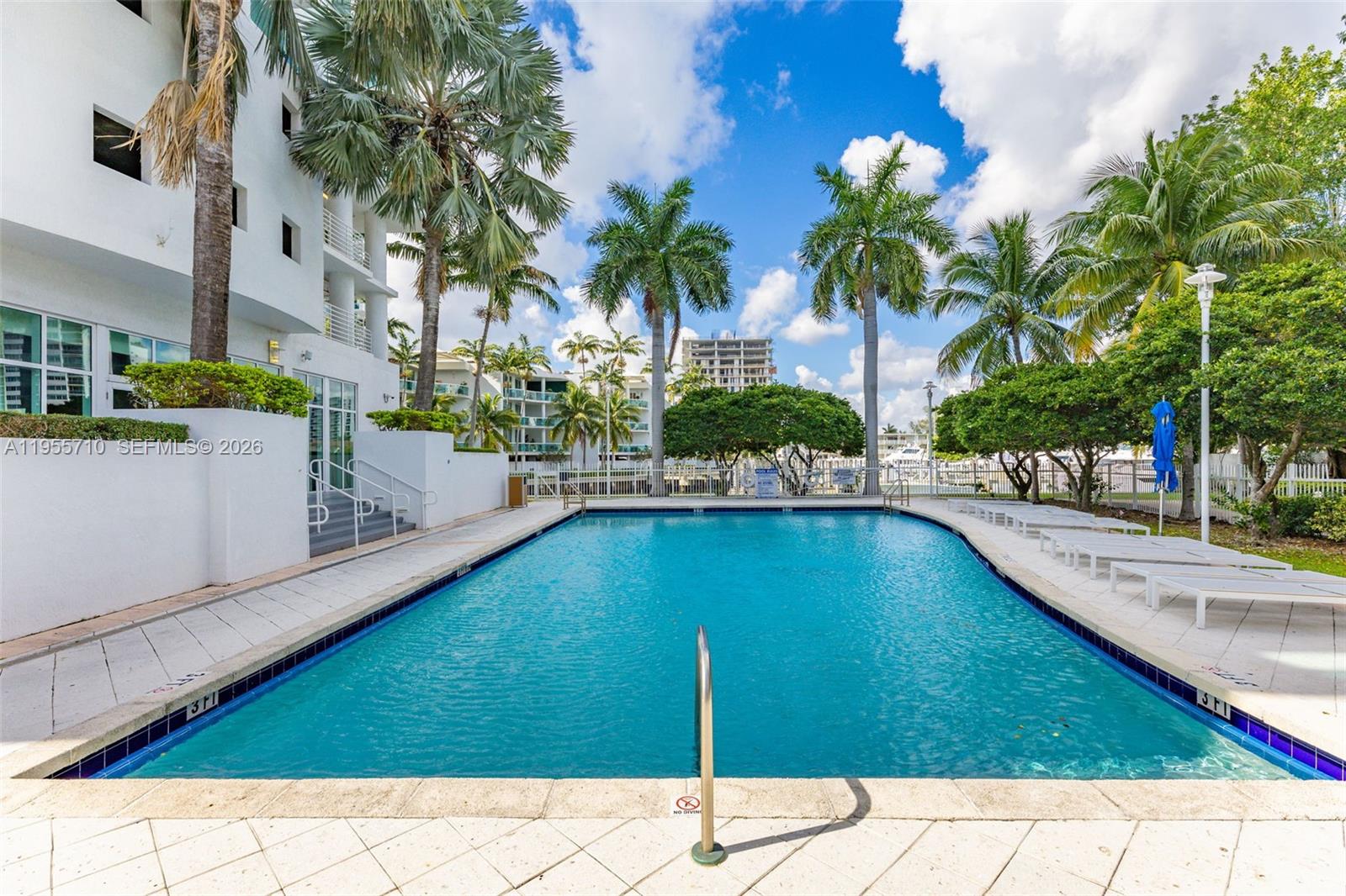 7910 Harbor Is Dr #402 North Bay Village, FL 33141