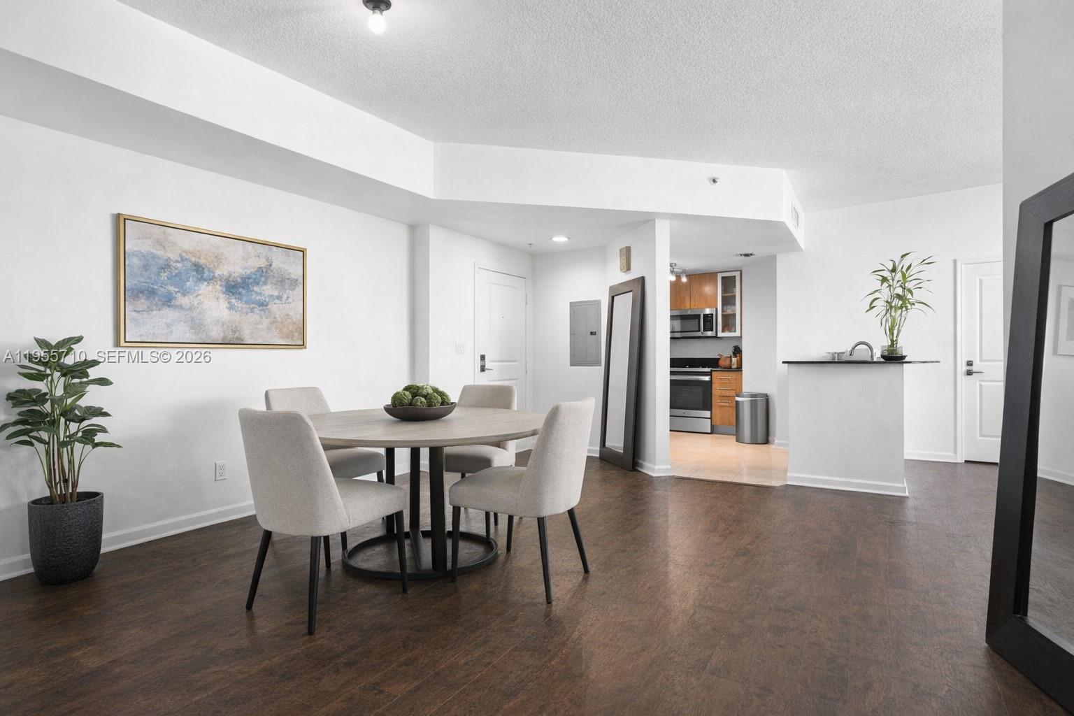 7910 Harbor Is Dr #402 North Bay Village, FL 33141