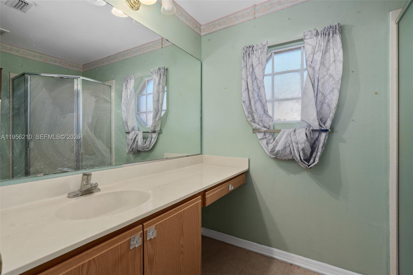 327 Ridge Ct Other, FL 32712