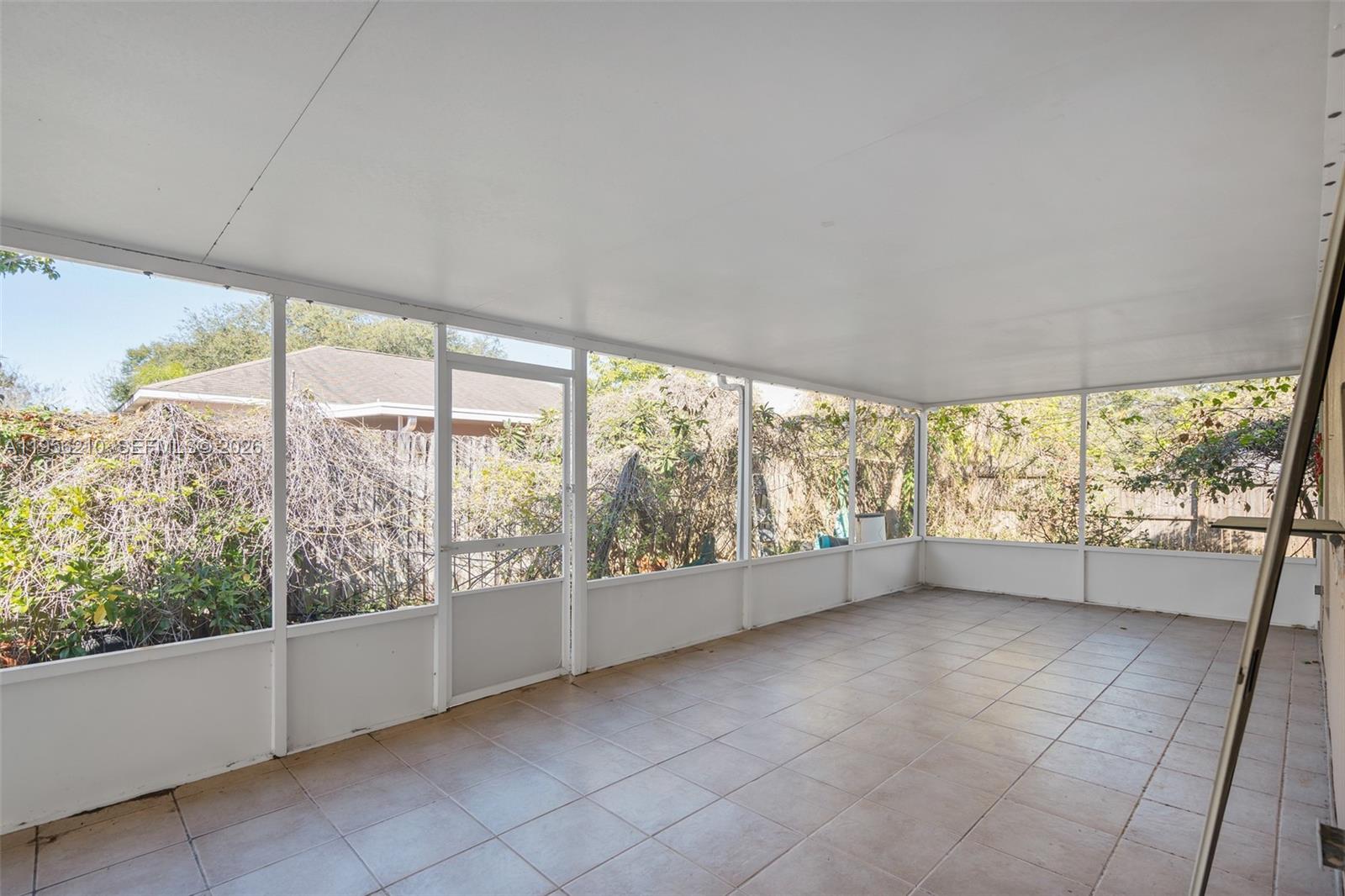 327 Ridge Ct Other, FL 32712