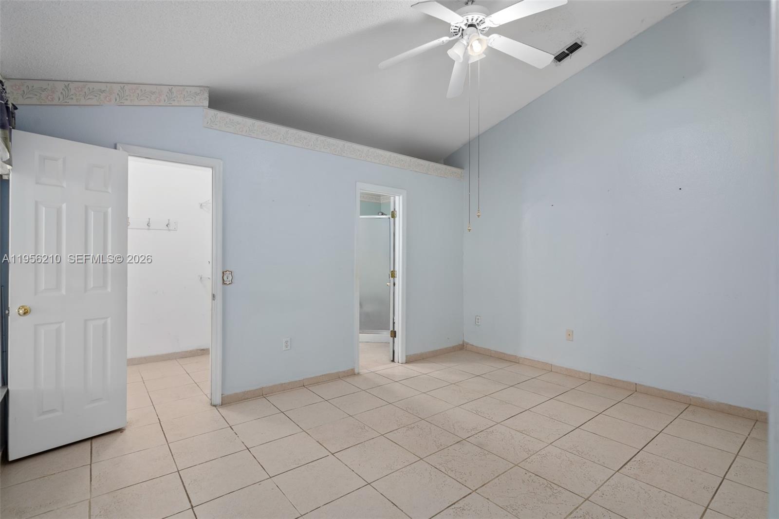 327 Ridge Ct Other, FL 32712