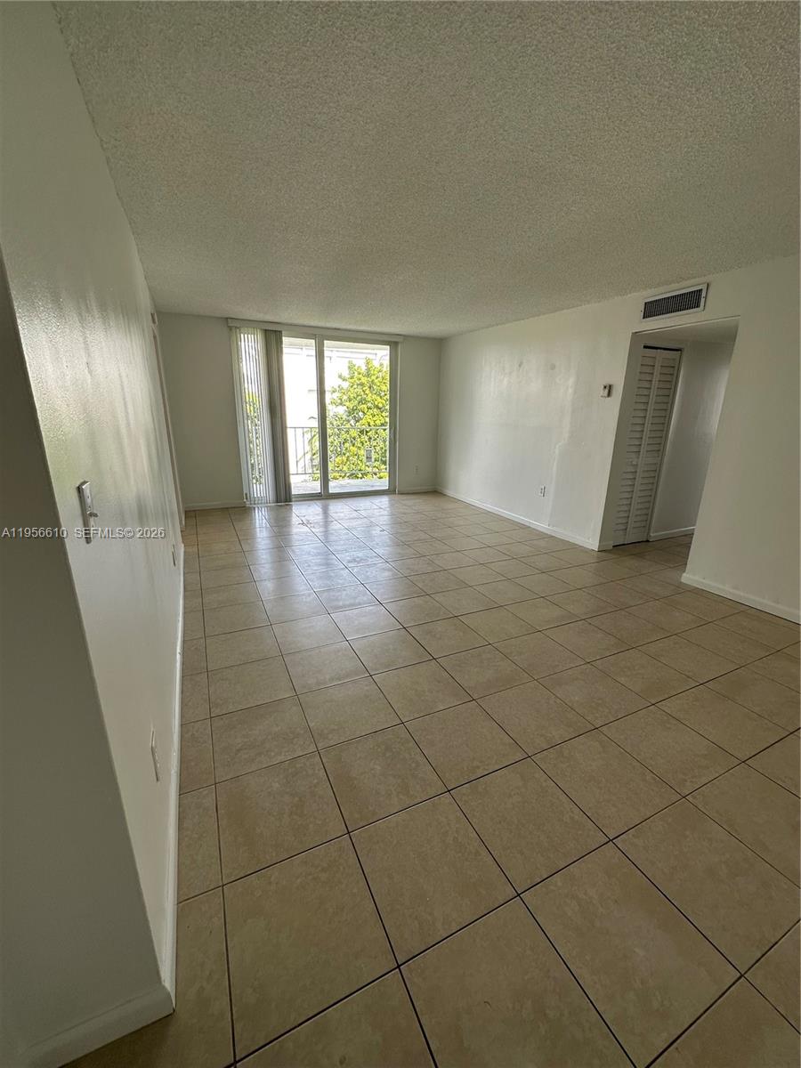 486 NW 165th St Rd #B-501