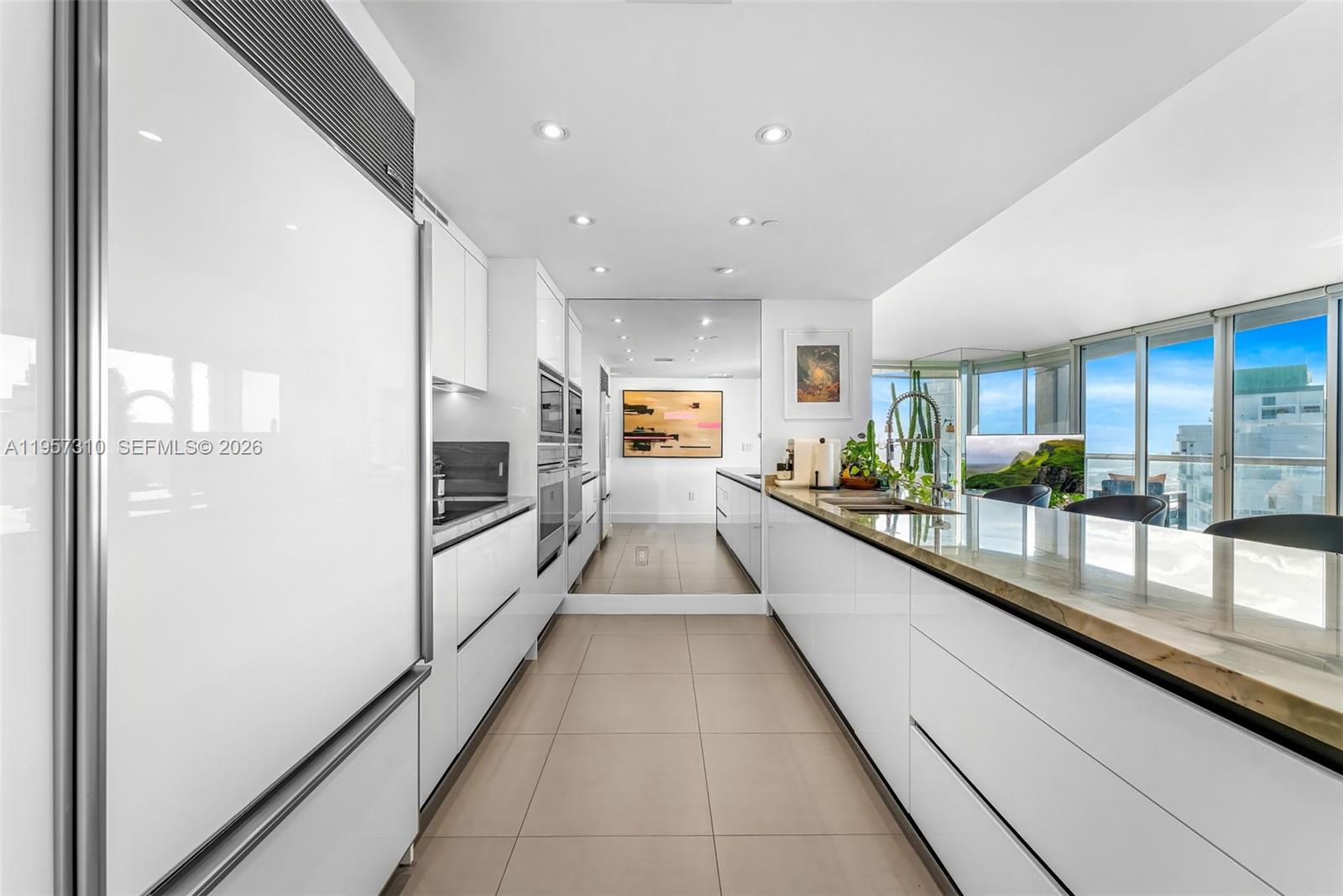 image Icon Brickell I8