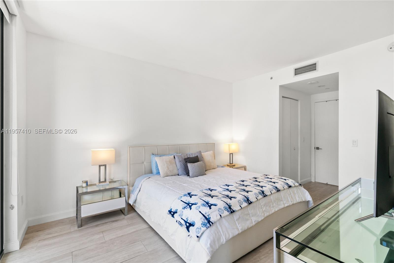 image Brickell Heights West35