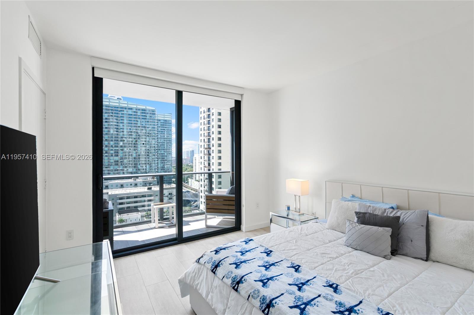 image Brickell Heights West40
