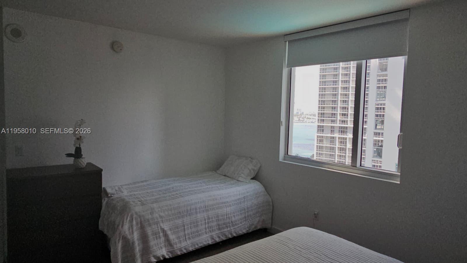 image 500 Brickell West9