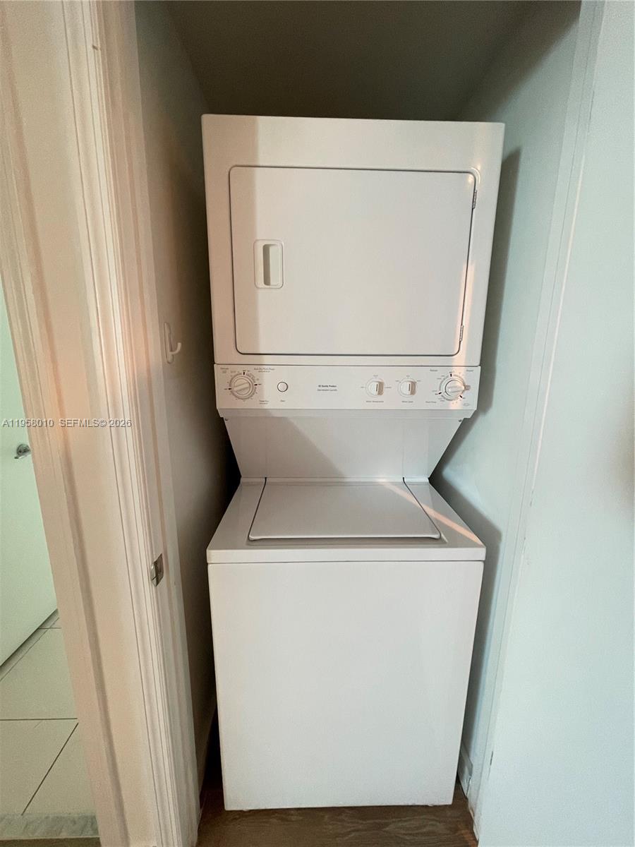 image 500 Brickell West13