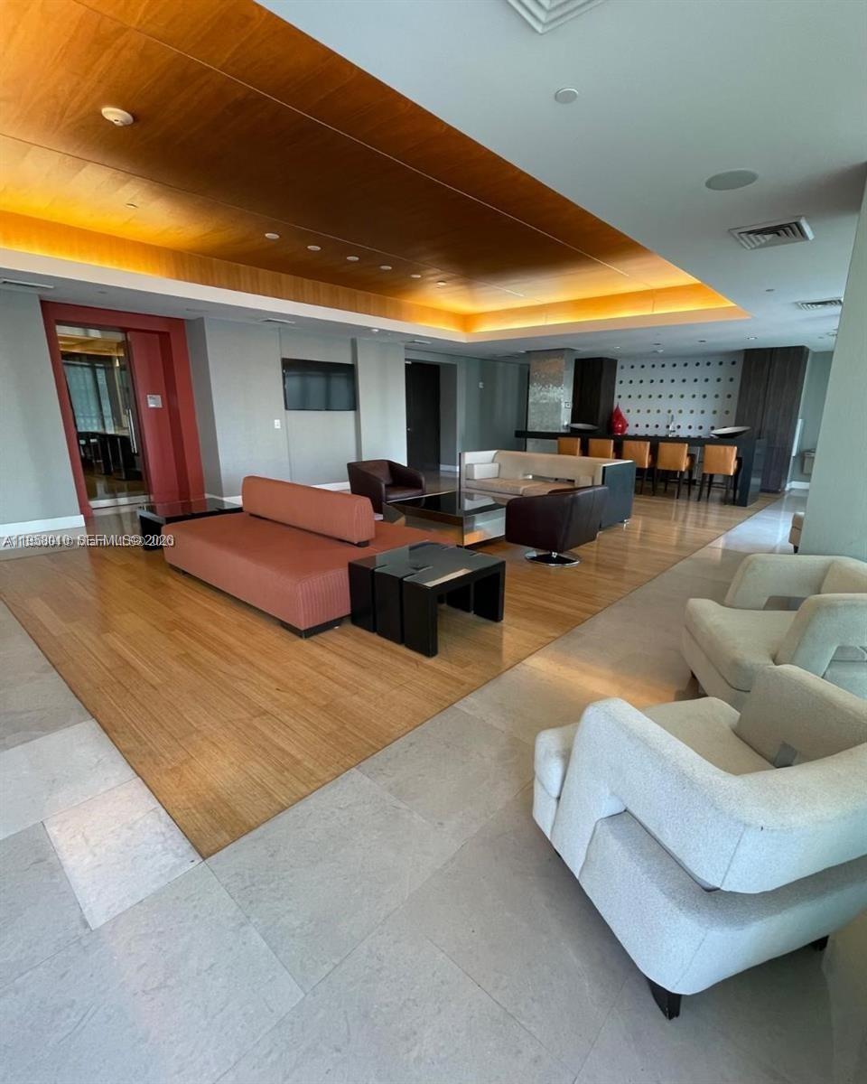 image 500 Brickell West20