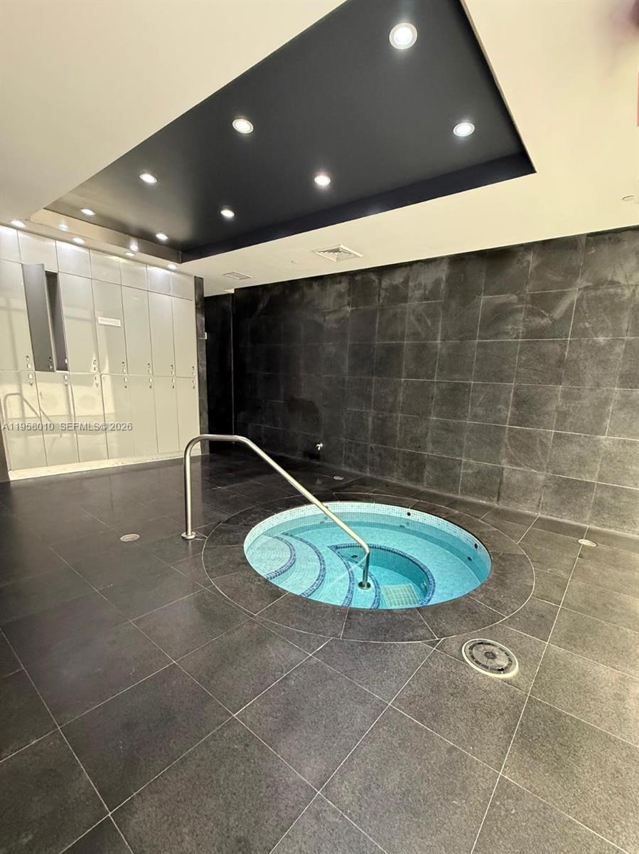 image 500 Brickell West22