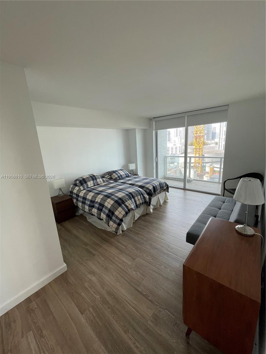 image 500 Brickell West4