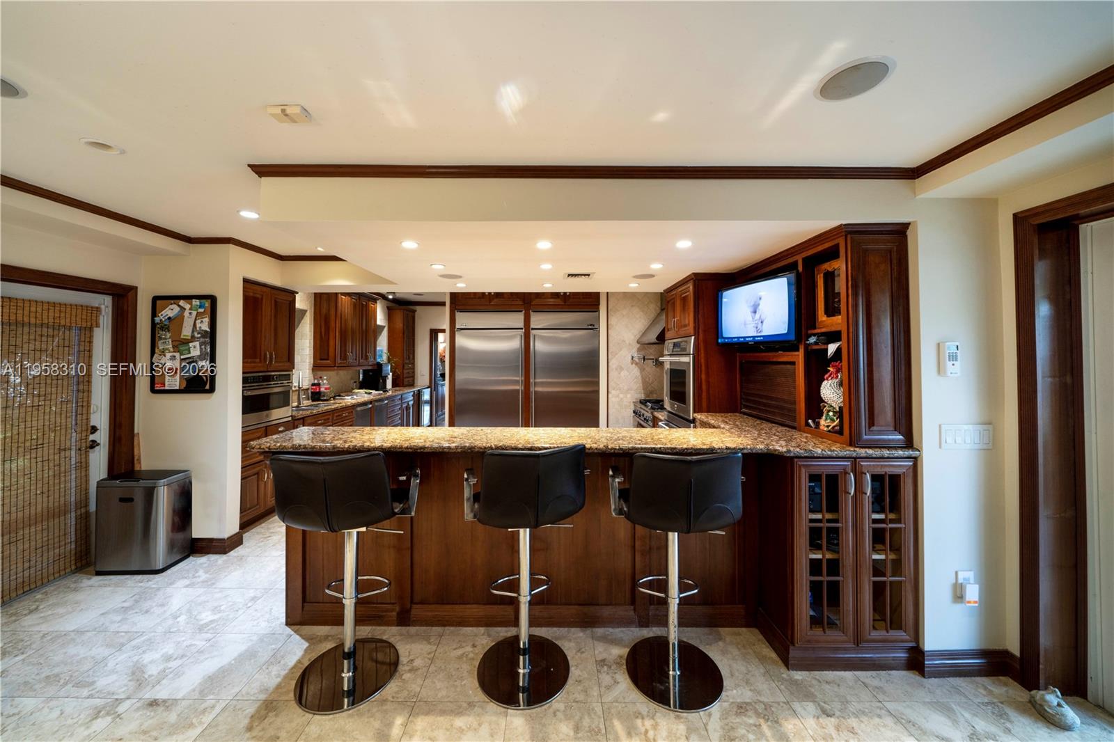 6465 Pinetree Dr Cir Miami Beach, FL 33141