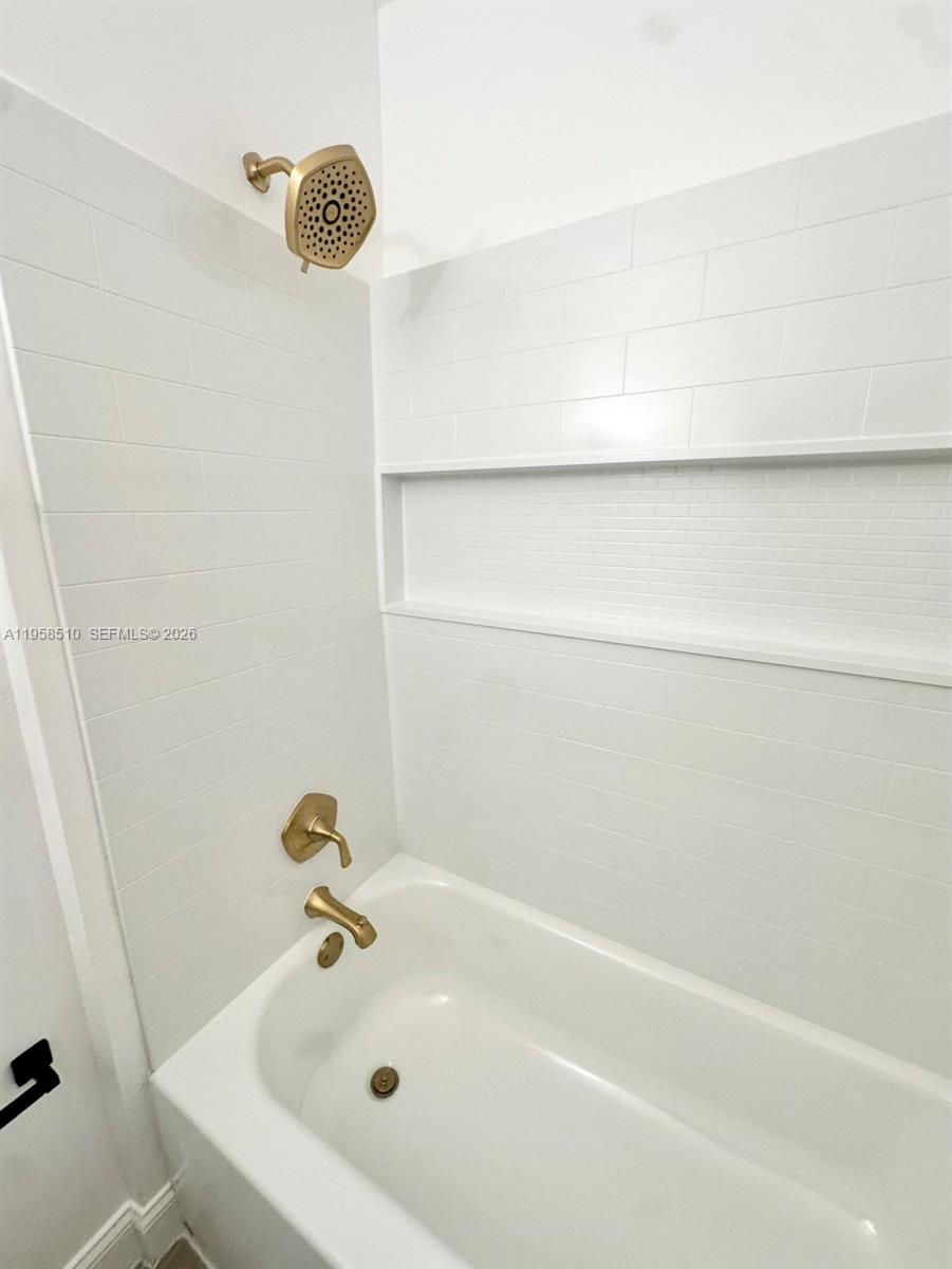 3121 NW 60th St Miami, FL 33142