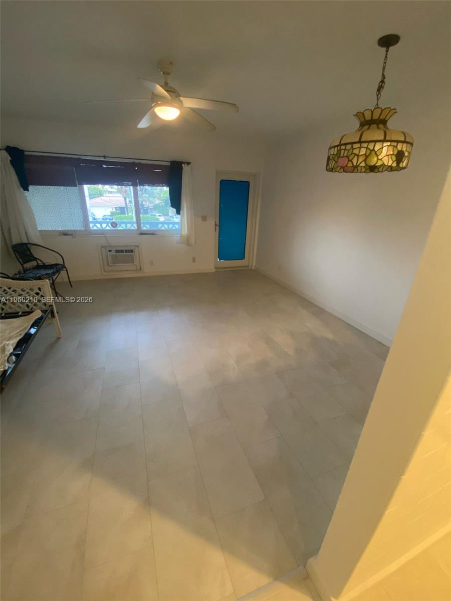 600 Layne #216 Hallandale Beach, FL 33009